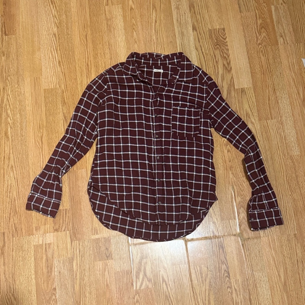 Hollister plaid Burgundy, White, and black button down flannel long sleeve